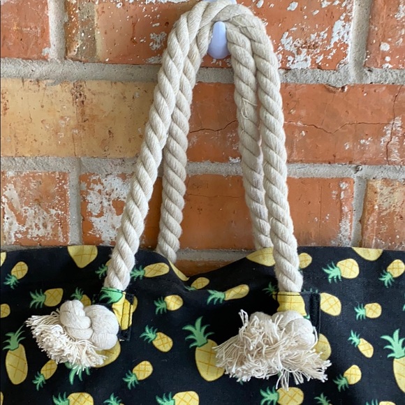 ▪️PINEAPPLE ▪️XL Canvas Tote - Picture 4 of 7